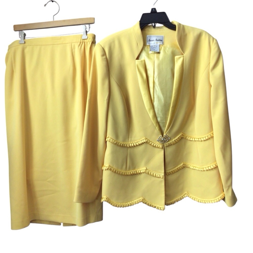 Aussie Austine Vintage Yellow Blazer and Skirt Set size 16